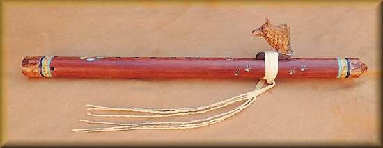 Giant-Sequoia-yellow_cedar_burl_wolf_carved-12.jpg (17196 bytes)