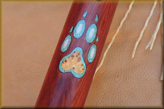 Giant-Sequoia-yellow_cedar_burl_wolf_carved-9.jpg (31695 bytes)