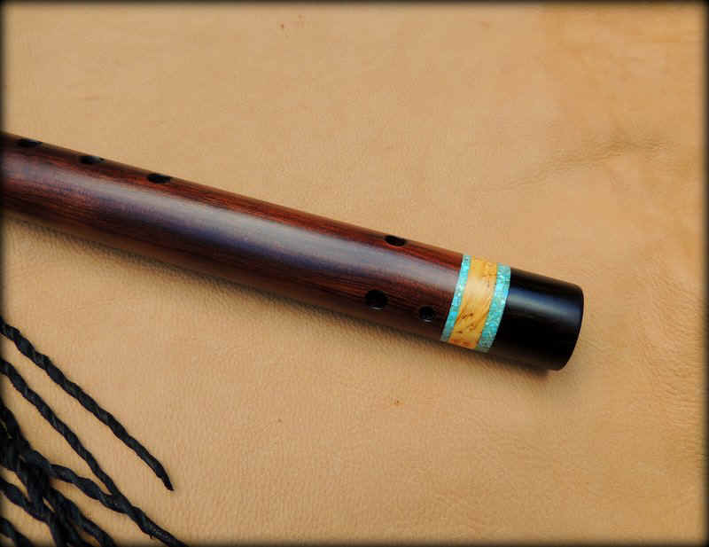 ancient-kauri-wood-flute-walrus-ivory-4.jpg (85090 bytes)