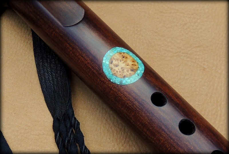 ancient-kauri-wood-flute-walrus-ivory-5.jpg (90981 bytes)
