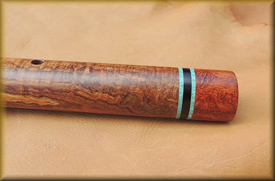 black_wolf_flute_00013.jpg (31649 bytes)