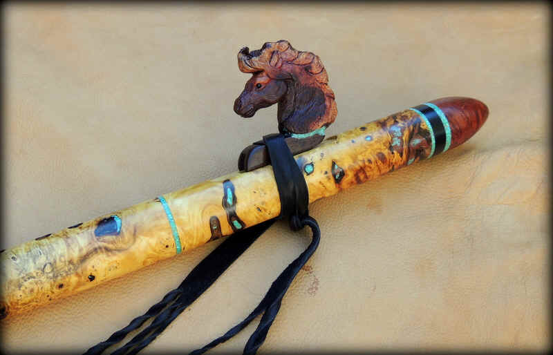 buckeye-burl-carved-horse-flute-00010.jpg (261226 bytes)