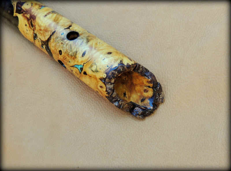 buckeye-burl-carved-horse-flute-00016.jpg (290613 bytes)