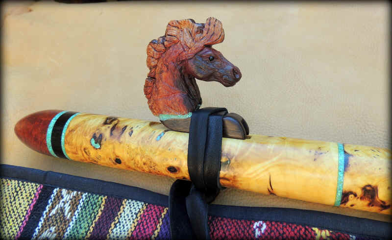 buckeye-burl-carved-horse-flute-0002.jpg (272627 bytes)