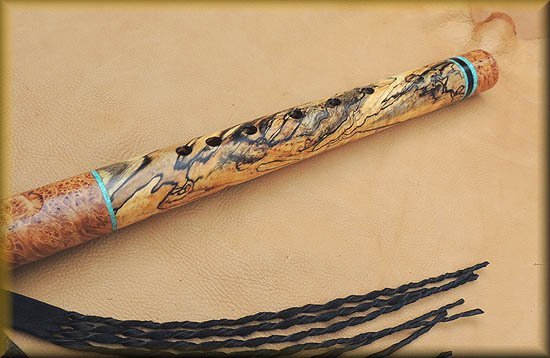 ebony-carved raven-spaltedd maple-flute-by jp-gomez-08.jpg (41930 bytes)