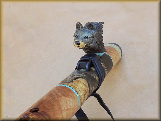 gray_wolf_carved_flute_inlay_d-10.jpg (31797 bytes)