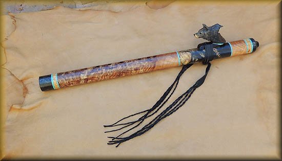 gray_wolf_carved_flute_inlay_d-18.jpg (25168 bytes)