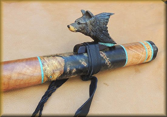 gray_wolf_carved_flute_inlay_d-19.jpg (39475 bytes)