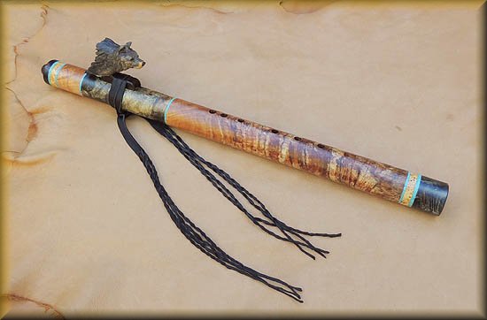 gray_wolf_carved_flute_inlay_d-20.jpg (27936 bytes)