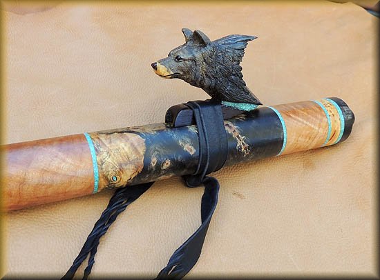 gray_wolf_carved_flute_inlay_d-8.jpg (41432 bytes)