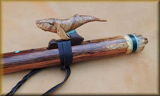 hawaiian_koa_flute_humpback-whale-01.jpg (35499 bytes)