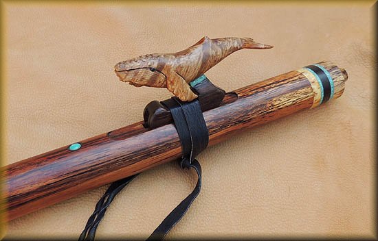 hawaiian_koa_flute_humpback-whale-06.jpg (38521 bytes)