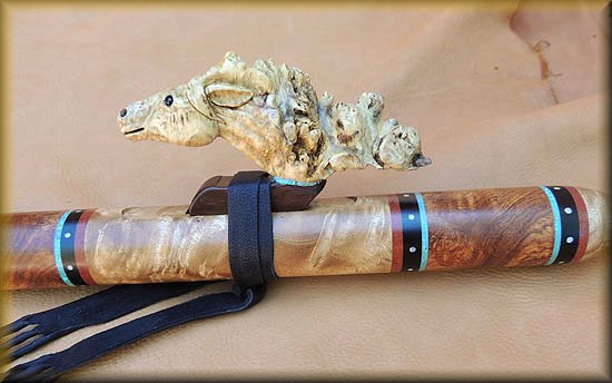 honduran-rosewood-burl-flute-running-horse-10.jpg (36197 bytes)