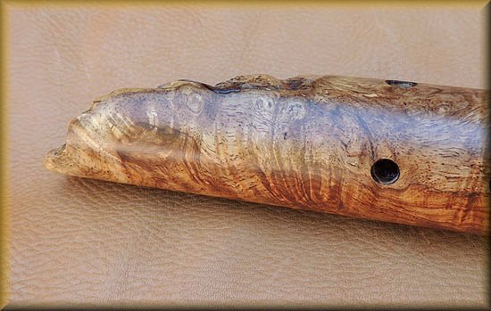 honduran-rosewood-burl-flute-running-horse-13.jpg (44672 bytes)