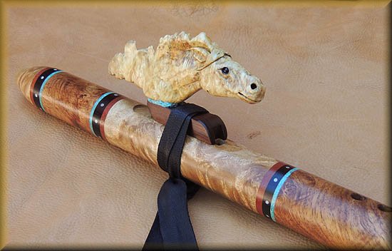 honduran-rosewood-burl-flute-running-horse-26.jpg (37285 bytes)