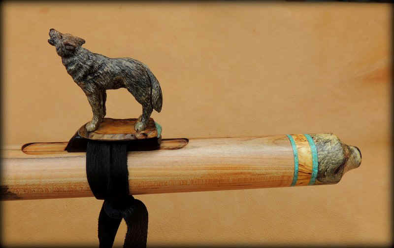 howling-wolf-flute-buckeye-burl-0.jpg (65779 bytes)
