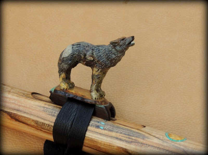 howling-wolf-flute-buckeye-burl-11.jpg (88974 bytes)