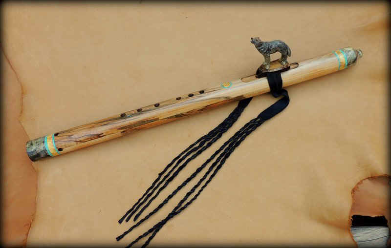 howling-wolf-flute-buckeye-burl-13.jpg (67114 bytes)
