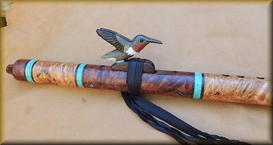 humminbird-flute-000000007.jpg (30150 bytes)