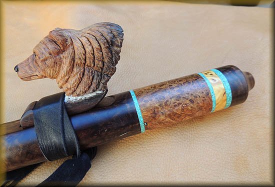 kodiak_bear_sculpture_burl_birdseye_maple_flute-14.jpg (42516 bytes)