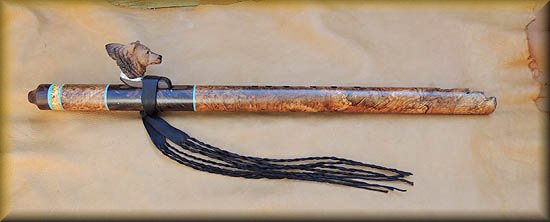 kodiak_bear_sculpture_burl_birdseye_maple_flute-15.jpg (20128 bytes)