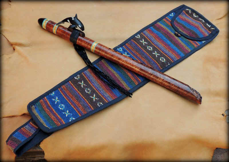 orca-whale-carved-flute-cedar-burl-0001.JPG (111053 bytes)