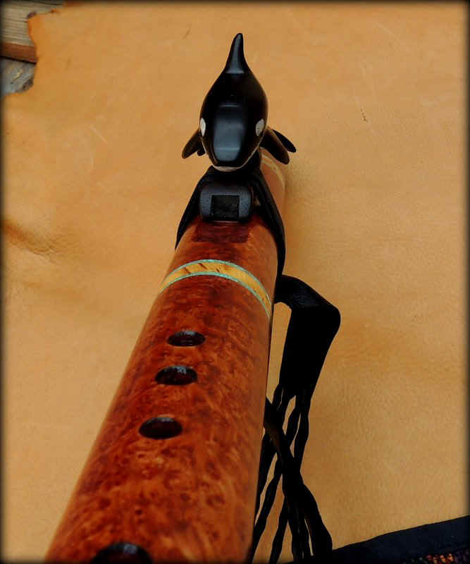 orca-whale-carved-flute-cedar-burl-00010.JPG (84457 bytes)