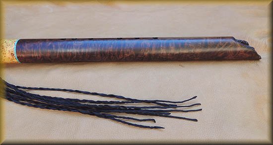 polar_bear-carving-flute-low-d-10.jpg (26639 bytes)
