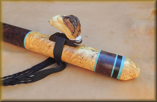 polar_bear-carving-flute-low-d-11.jpg (27543 bytes)