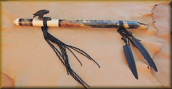 raven-flute-burl-e-minor10.jpg (24752 bytes)
