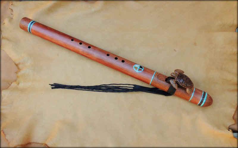 sea-turtle-carved-flute-low-b-005.JPG (60915 bytes)