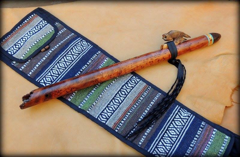 snowy-owl-redwood-burl-G-flute-04.jpg (85417 bytes)