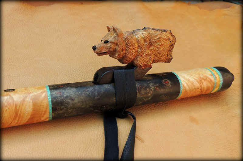 timber-wolf-carved-flute-inlay-g-minor-03.JPG (84325 bytes)