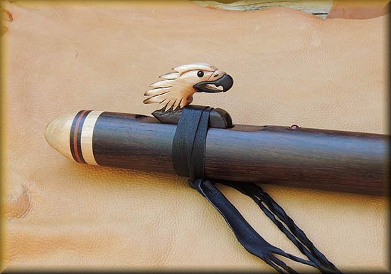 white-eagle-walnut-maple-wood-flute-low_c-06.jpg (37811 bytes)